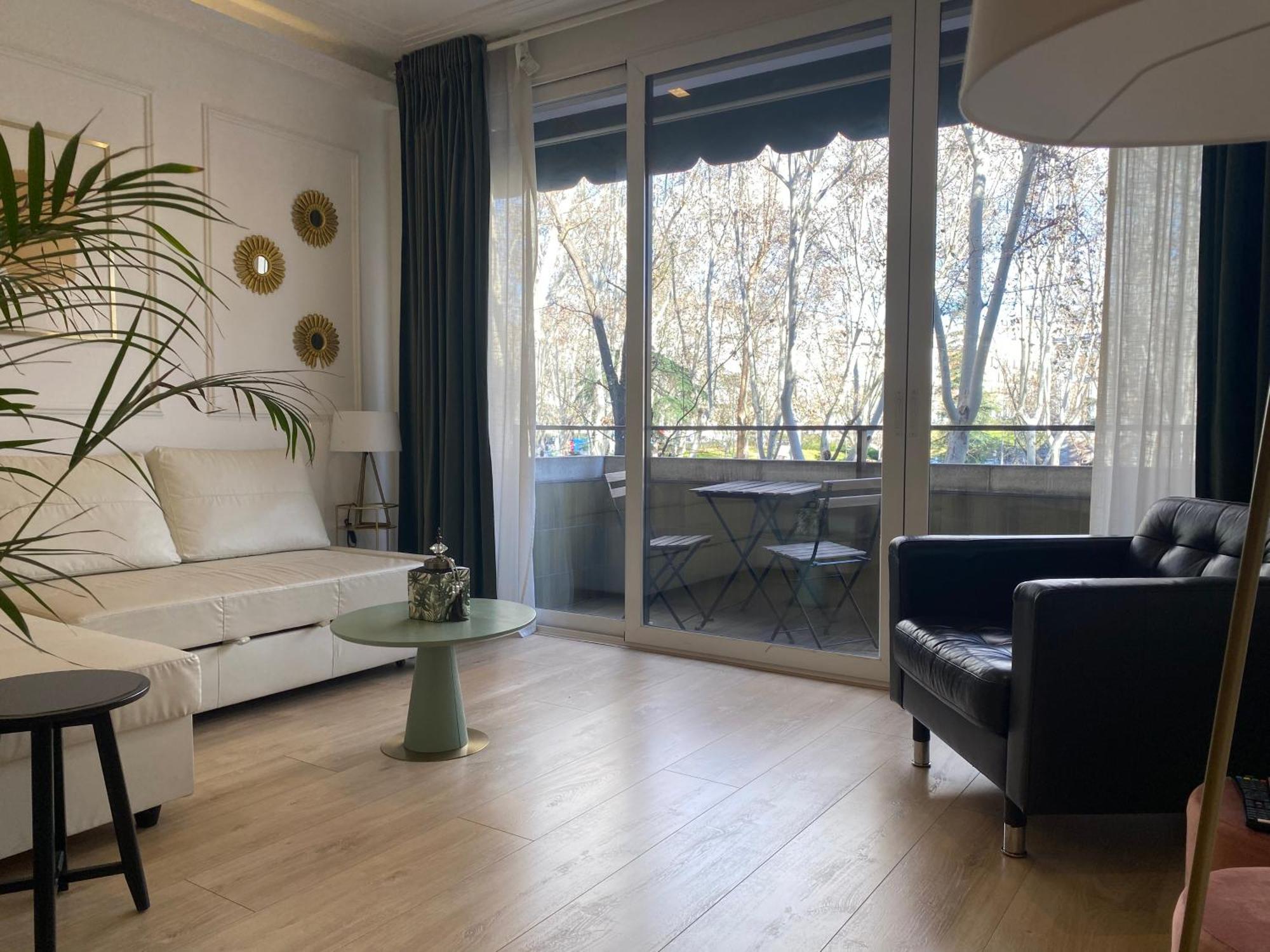 Lujoso Apto Paseo Del Prado Appartement Madrid Buitenkant foto